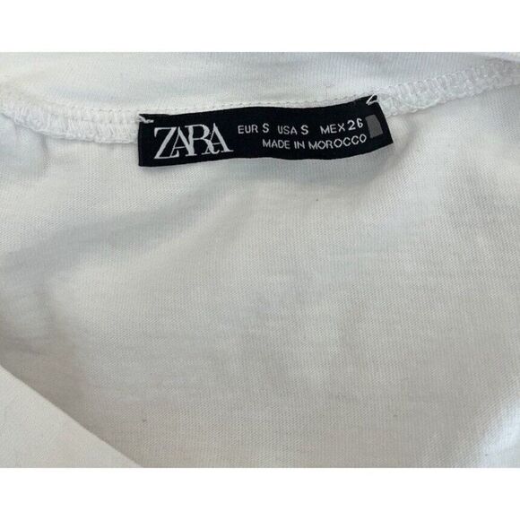 Zara Womens Small White Sleeveless T Shirt Lady on Boat on Water Beach Top - Picture 3 of 3